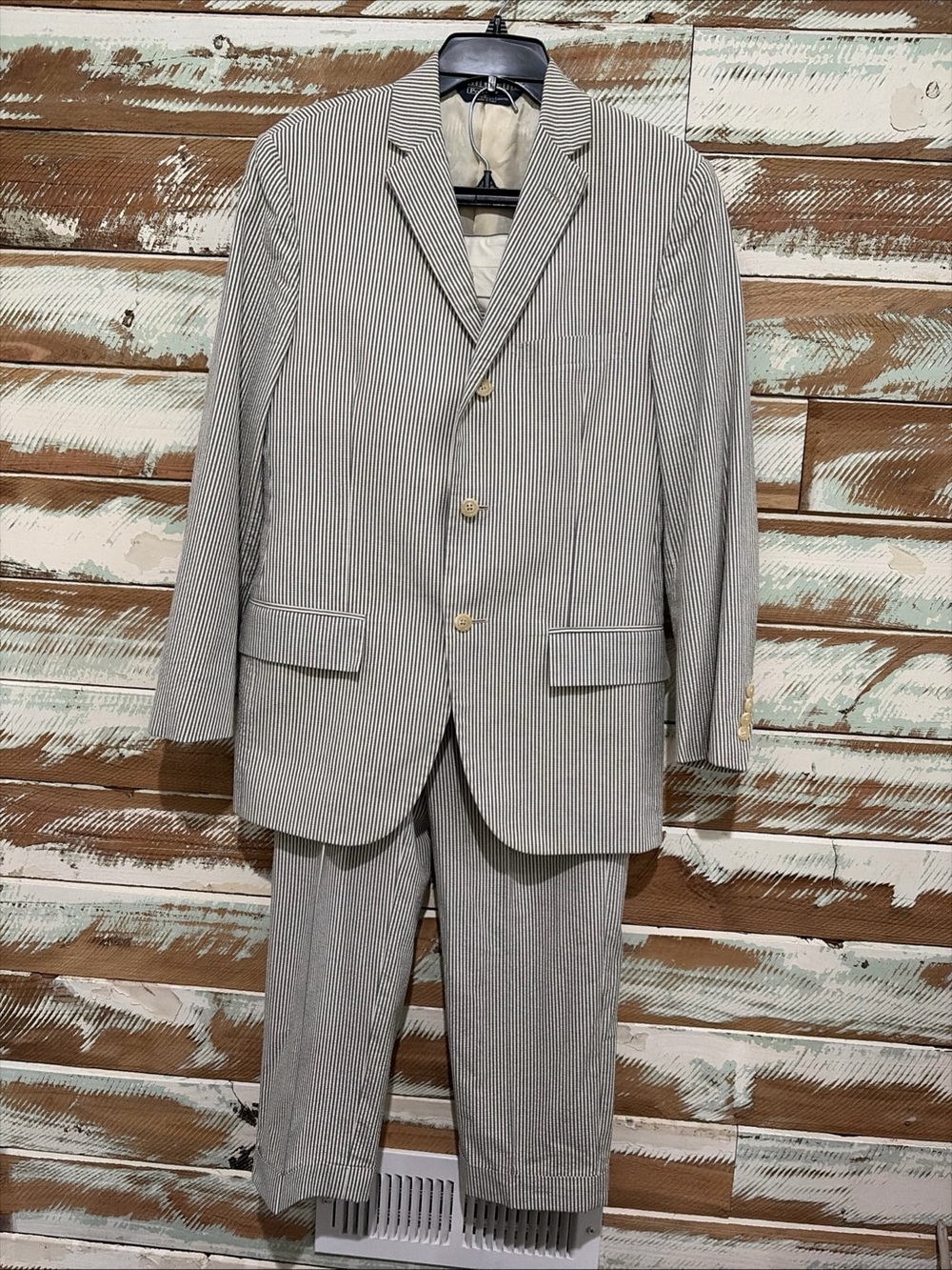 RALPH LAUREN Vintage Gray/White Striped Seersucker Suit - Blazer And Pants 2 Pc